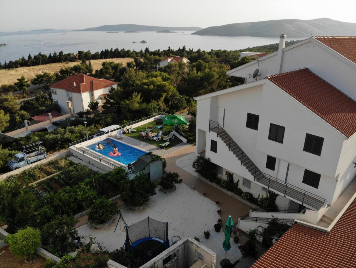 Villa Confido Luxury Apartment 01 Donji Seget Exterior foto
