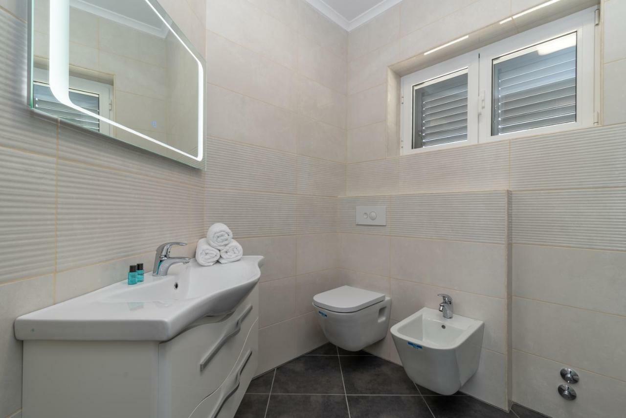 Villa Confido Luxury Apartment 01 Donji Seget Exterior foto