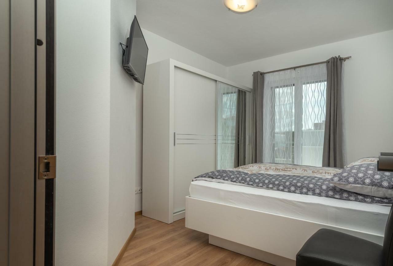 Villa Confido Luxury Apartment 01 Donji Seget Exterior foto